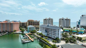 Lovely Clearwater Ocean Front Great Location 2BD